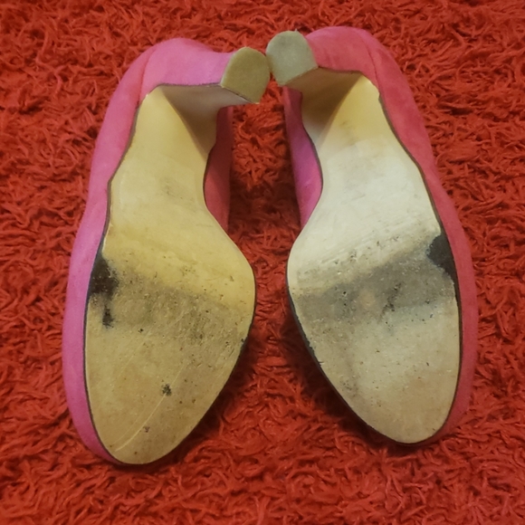 Pumps - Picture 3 of 5